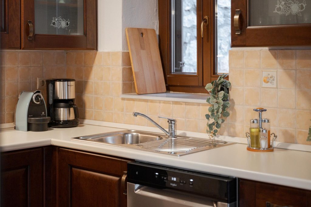 Parnassus Woodstone Chalet