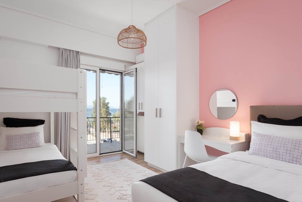 Queen-Size Bed in Bedroom