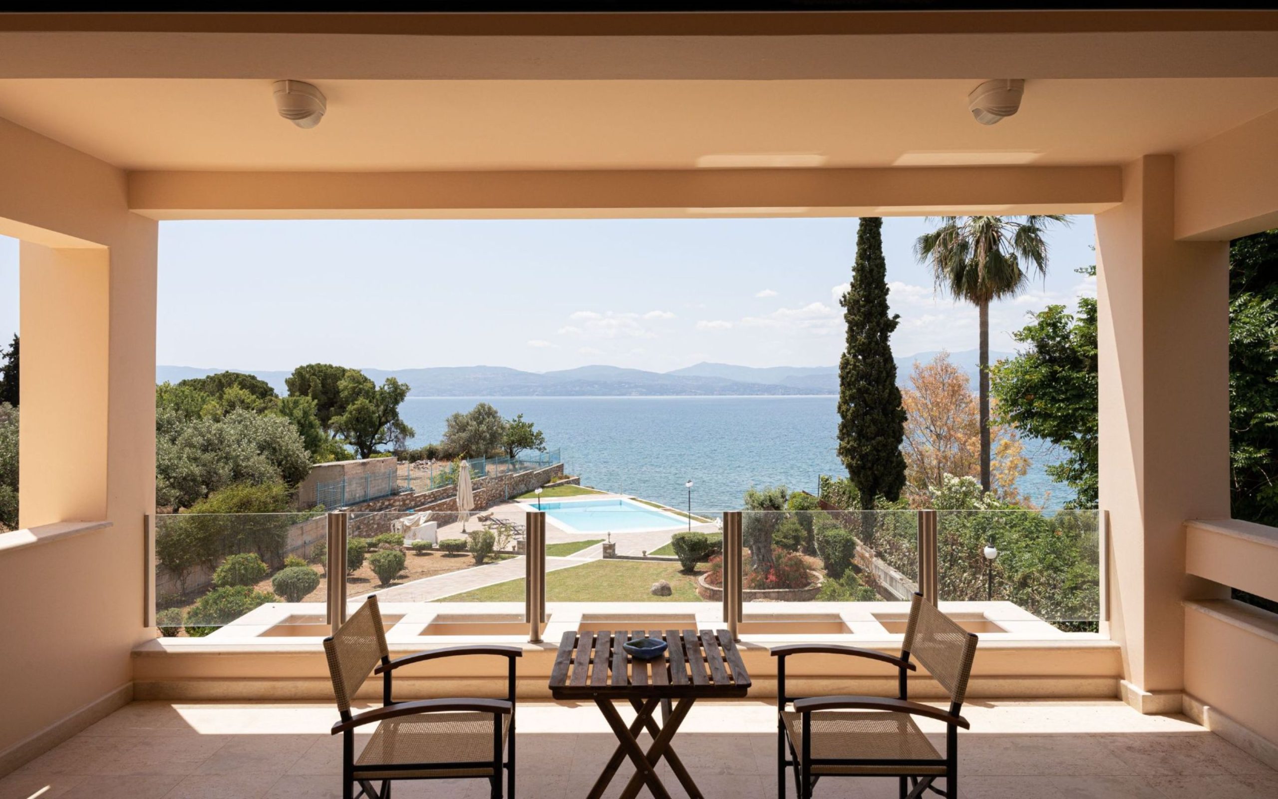 Eretria Luxurious Seafront Villa