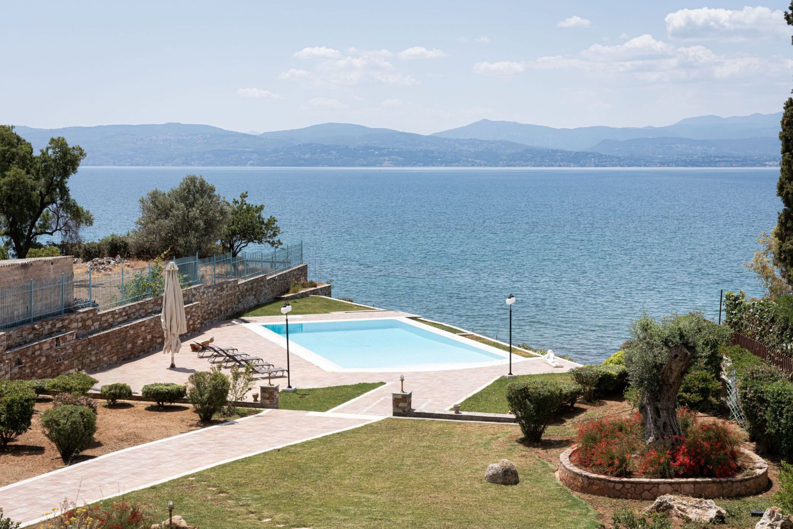 Eretria Luxurious Seafront Villa