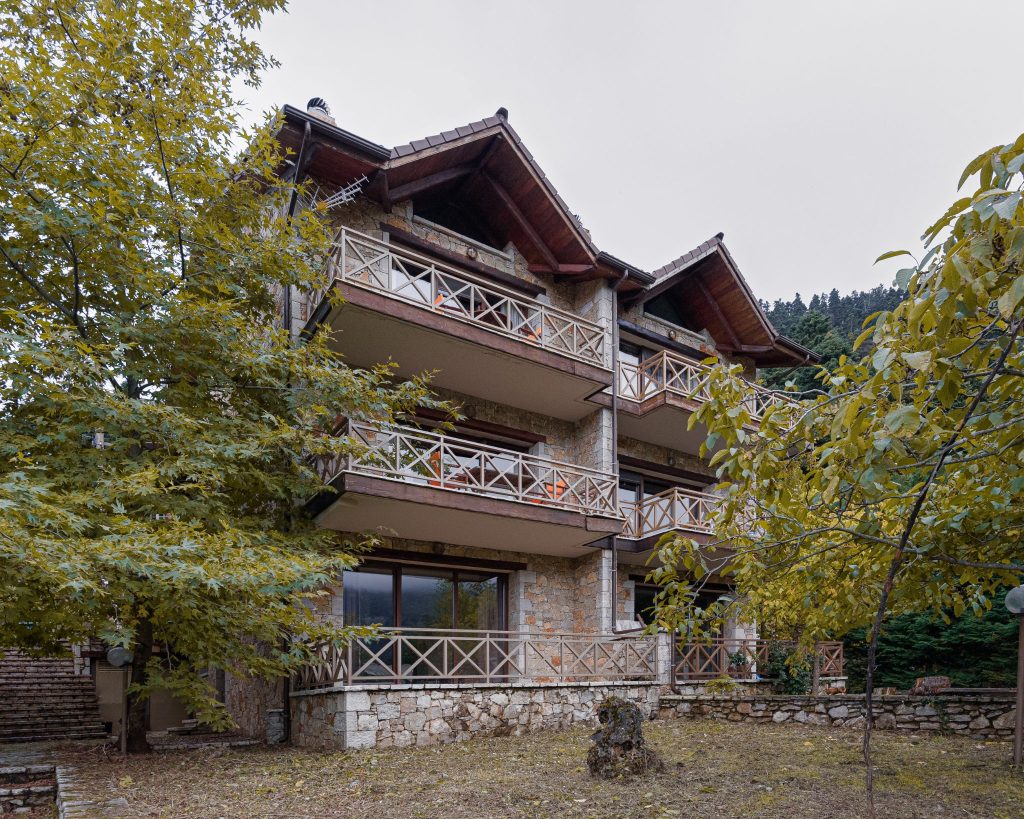Parnassus Dreamwood Chalet