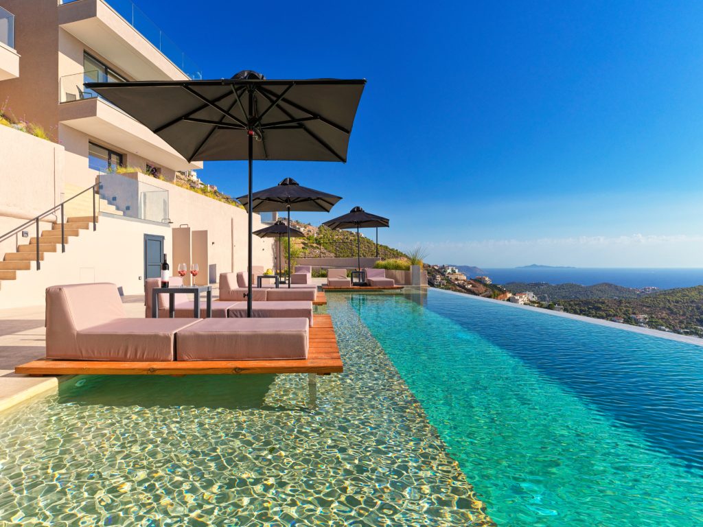 Deluze Suite, Saronida Hills