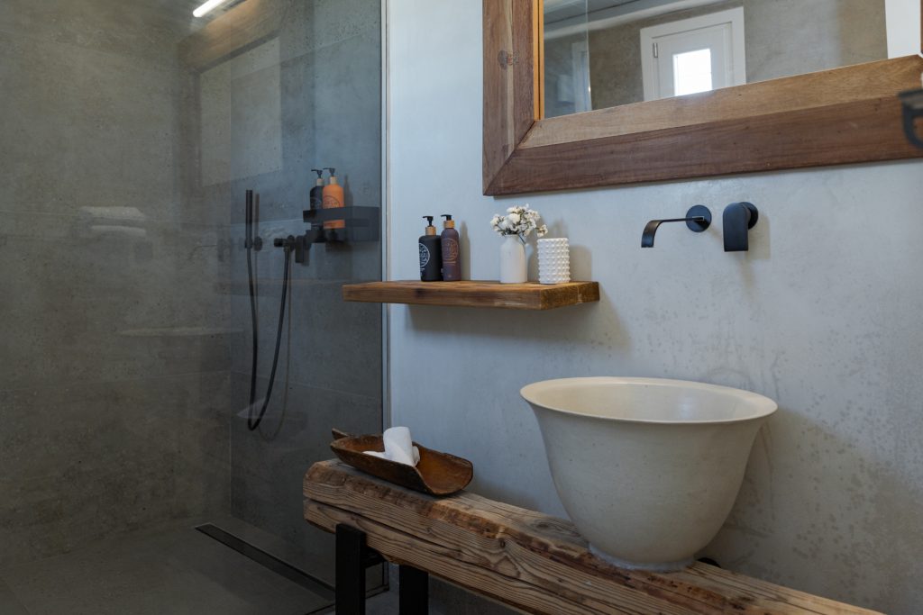 Ensuite Bathroom, Villa Daloli Mykonos