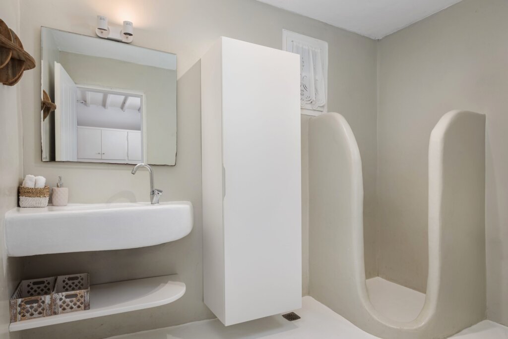 Venus View Villa with Private Pool & Sea View bathroom 1 in Ano Mera, Mykonos